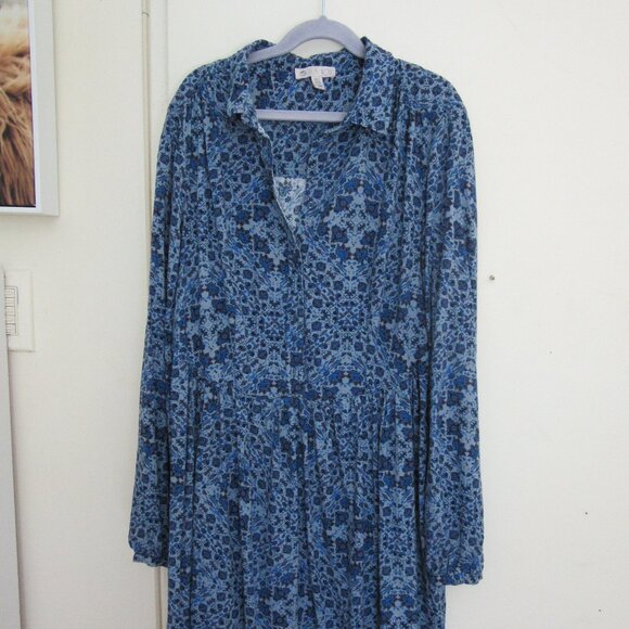 Lila Rose Long Sleeve Dress -  Button Closure and Sleeve - Classic Pattern - Picture 2 of 14